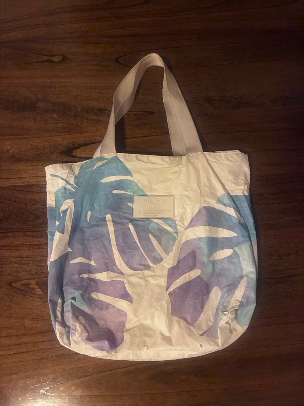 ALOHAS White Canvas Tote with Blue & Purple Leaf Print